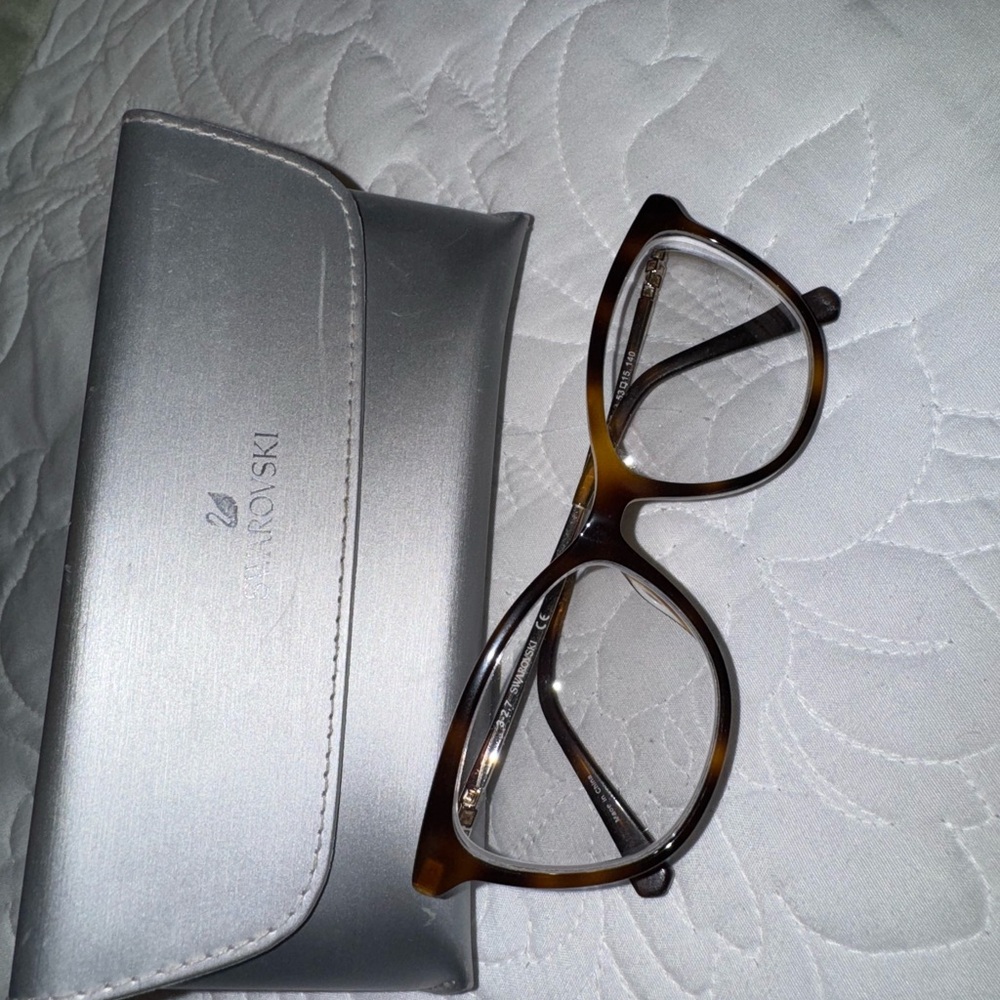 Stylish Brown Glasses with Case
